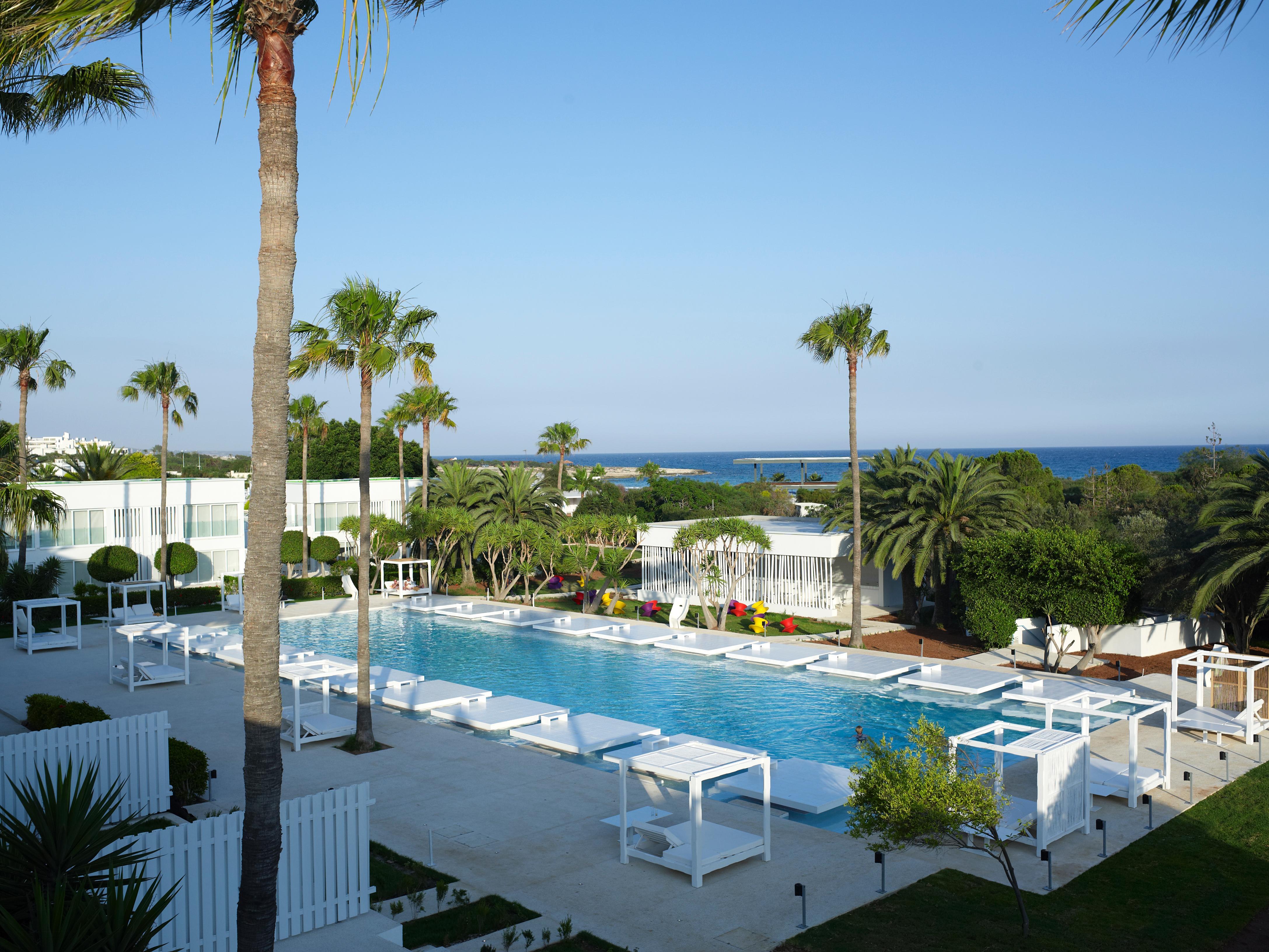 So White Beach Resort Ajia Napa Zewnętrze zdjęcie